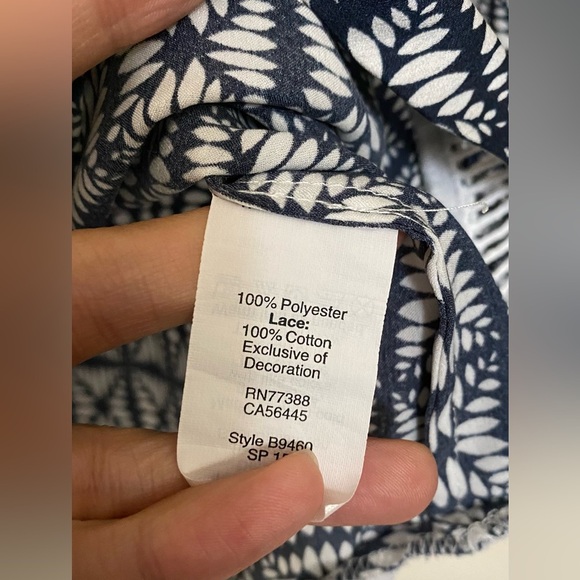 J. Crew Navy and White Pattern Blouse Size XS - Picture 7 of 7